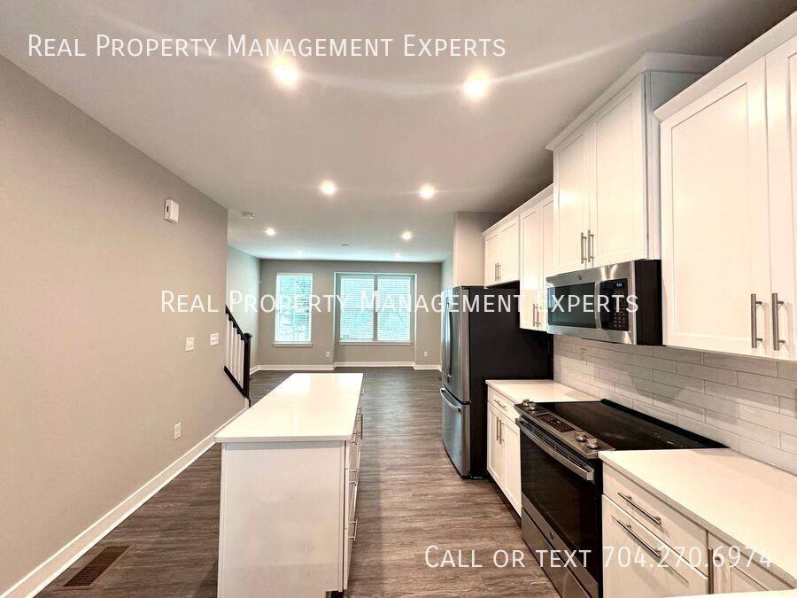 528 Billingsley Rd - Photo 2 of 27