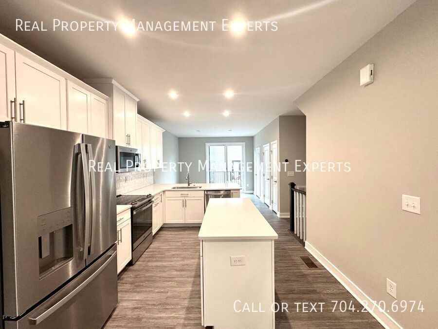 528 Billingsley Rd - Photo 6 of 27