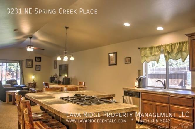 3231 Ne Spring Creek Pl - Photo 6 of 19