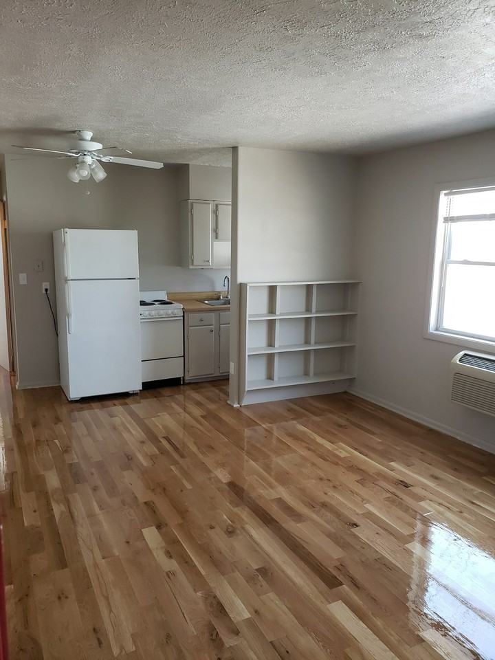 518 Baker Street, Unit 8 - Photo 2 of 6