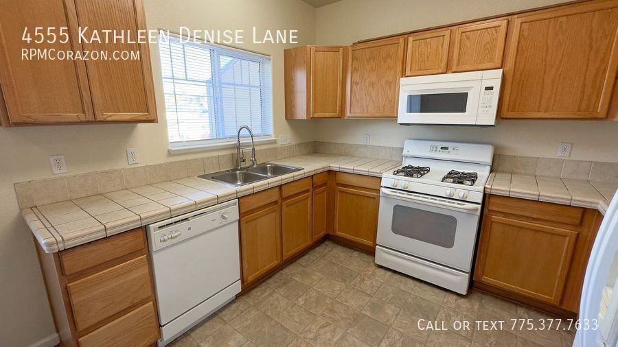 4555 Kathleen Denise Ln - Photo 3 of 20
