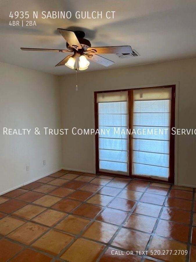 4935 N Sabino Gulch Ct - Photo 5 of 12