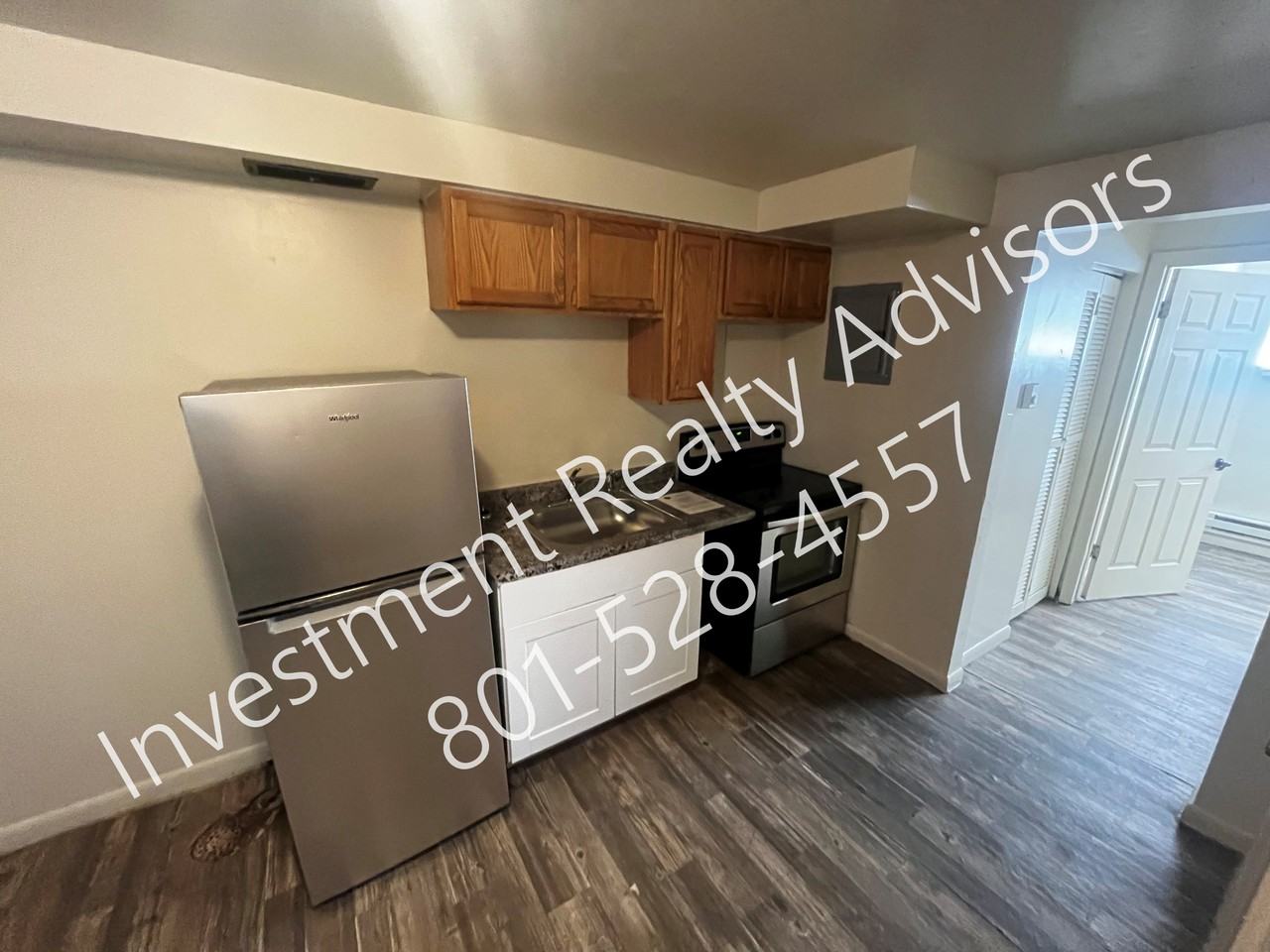 1133 W Arapahoe Ave #B - Photo 2 of 8