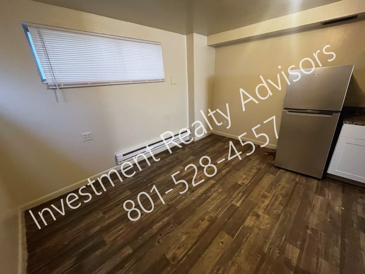 1133 W Arapahoe Ave #B - Photo 4 of 8