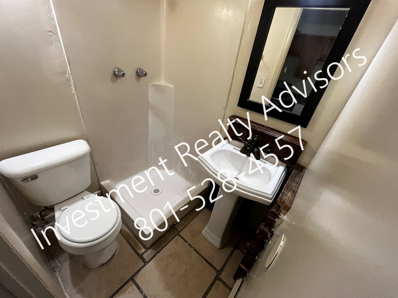 1133 W Arapahoe Ave #B - Photo 5 of 8
