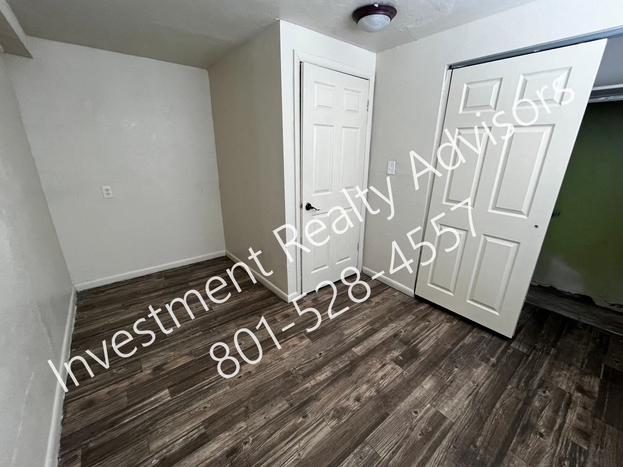 1133 W Arapahoe Ave #B - Photo 7 of 8