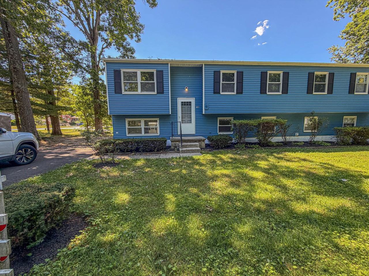 328 Benfield Rd - Photo 2 of 35