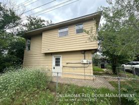 422 S 4th St #C - Photo 1 of 1