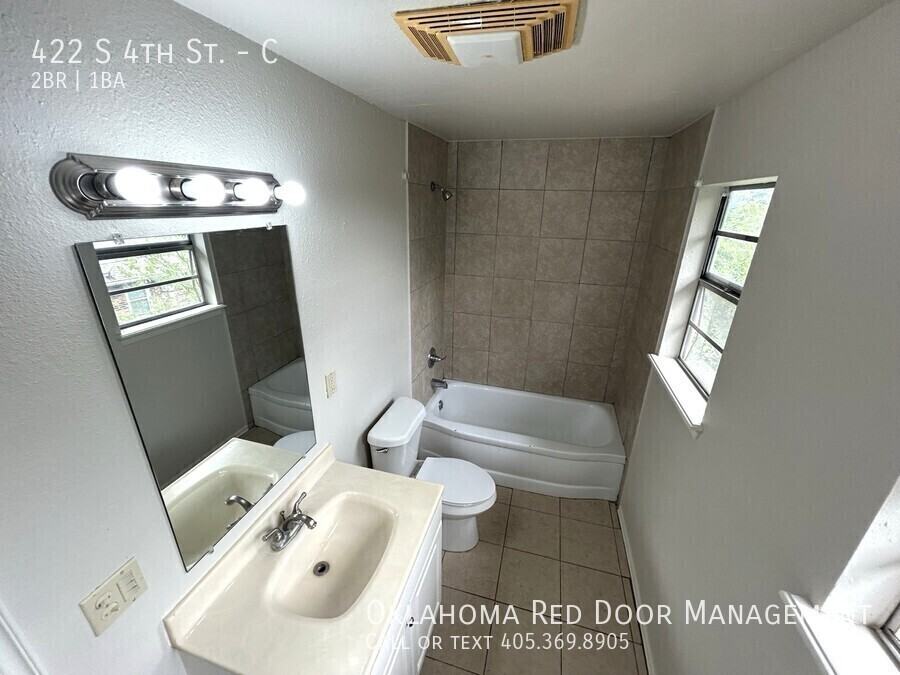 422 S 4th St #C - Photo 6 of 13