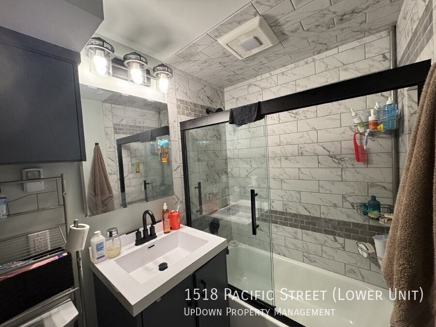 1518 Pacific St - Photo 7 of 19