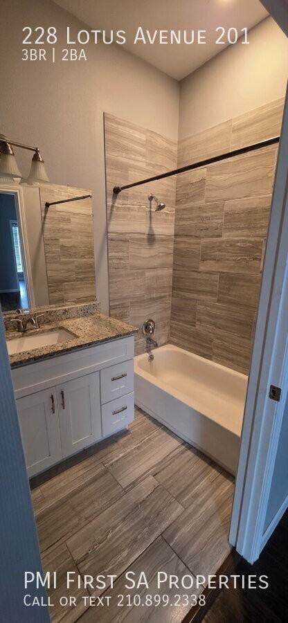 228 Lotus St - Photo 5 of 12