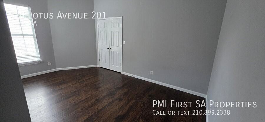 228 Lotus St - Photo 7 of 12