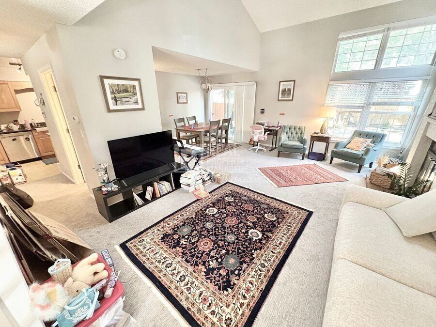 1556 S Spruce St - Photo 2 of 22