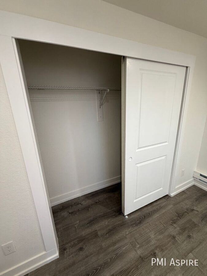 1208 Dallas St #101 - Photo 3 of 7