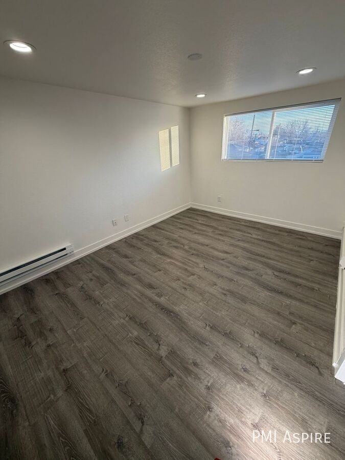 1208 Dallas St #101 - Photo 4 of 7