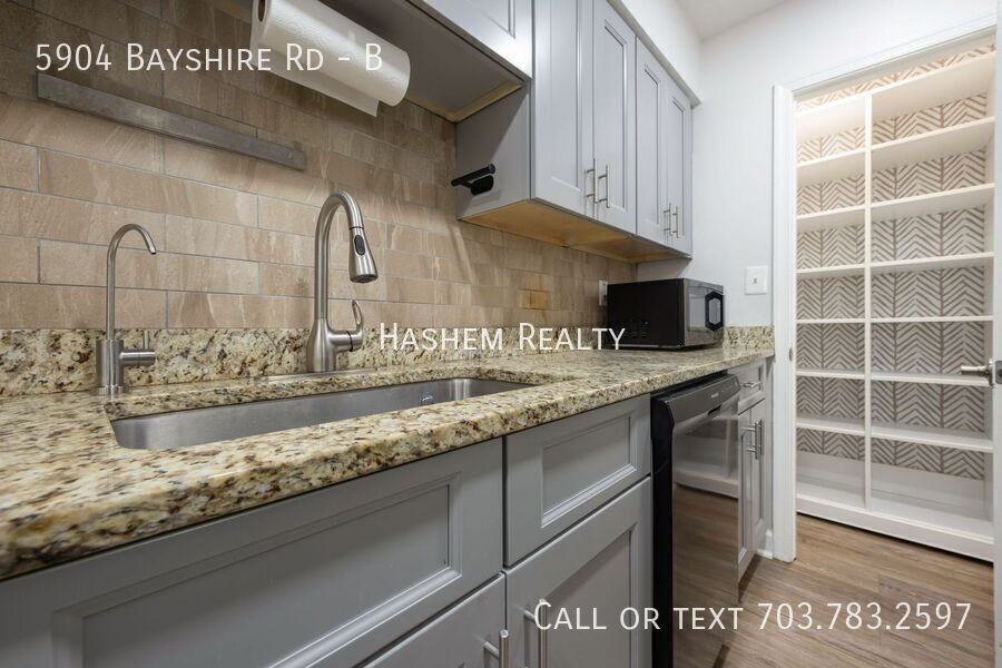 5904 Bayshire Rd #B - Photo 4 of 16