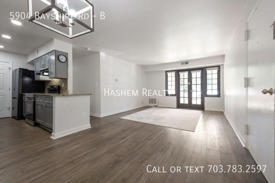 5904 Bayshire Rd #B - Photo 5 of 16