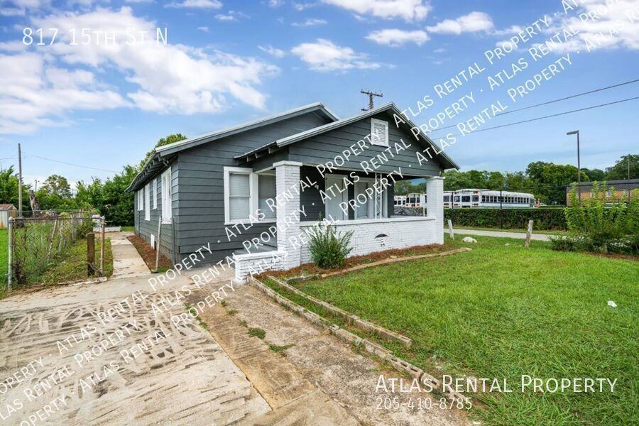 817 15th St N - Photo 3 of 24