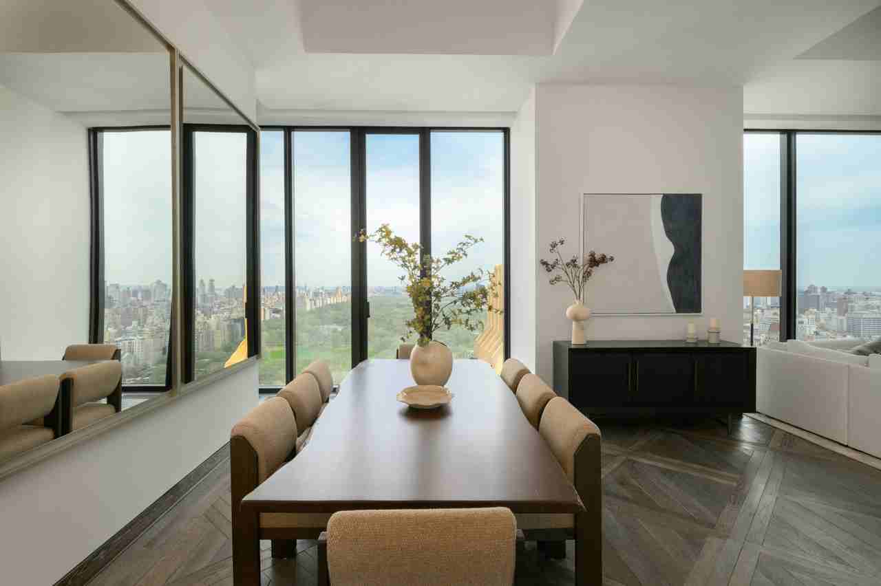 111 W 57th St #37 - Photo 4 of 10