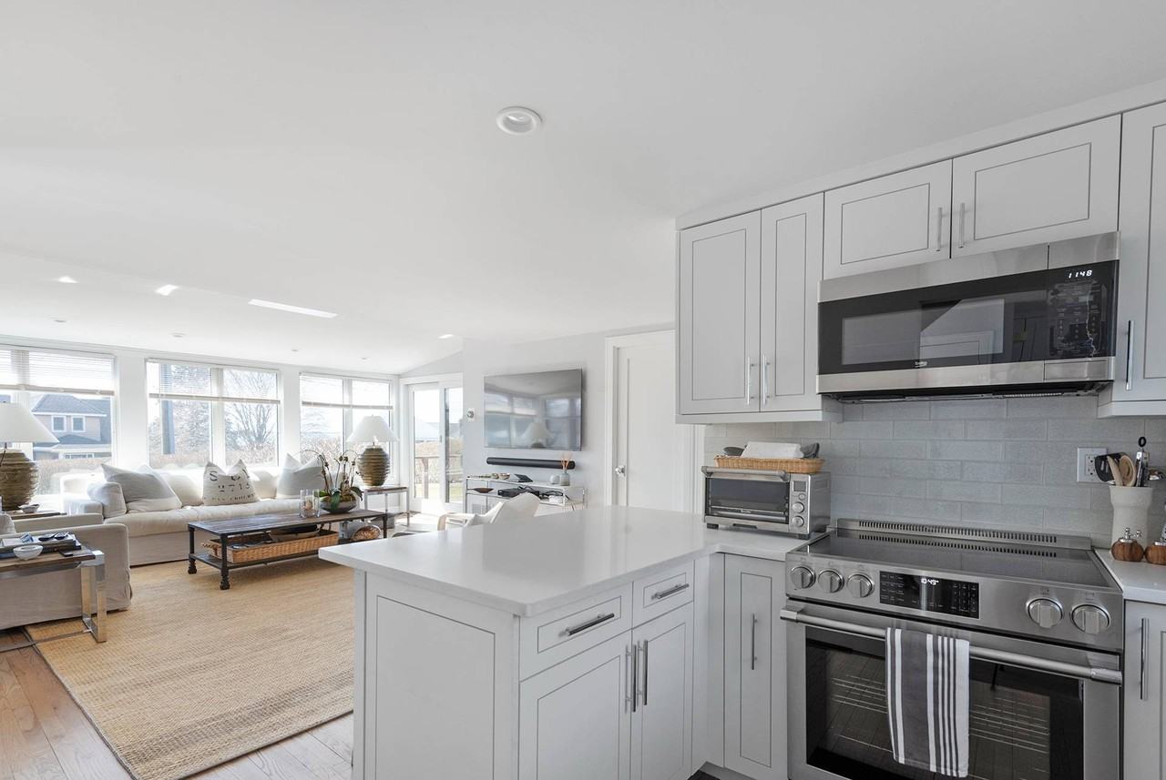 23 Landing Ln - Photo 6 of 14