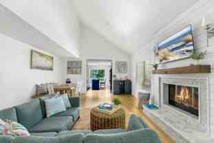 44 Montauk Ave - Photo 1 of 1