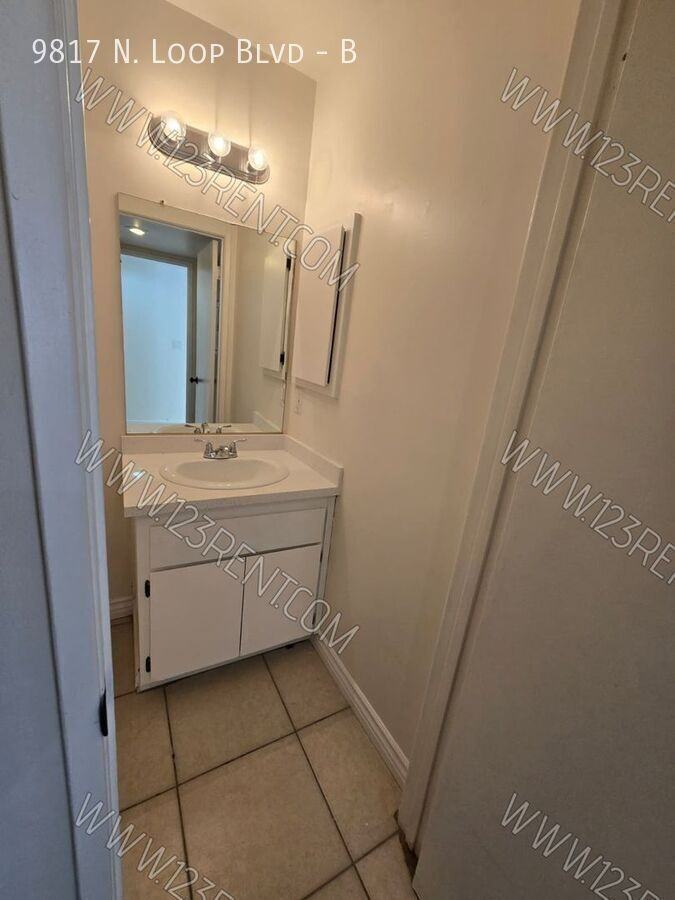 9817 N Loop Blvd #B - Photo 6 of 16