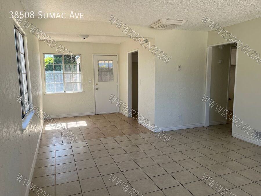 38508 Sumac Ave - Photo 3 of 20