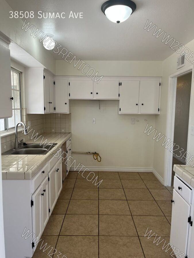 38508 Sumac Ave - Photo 6 of 20