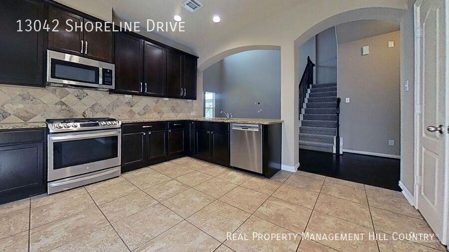 13042 Shoreline Dr - Photo 6 of 20