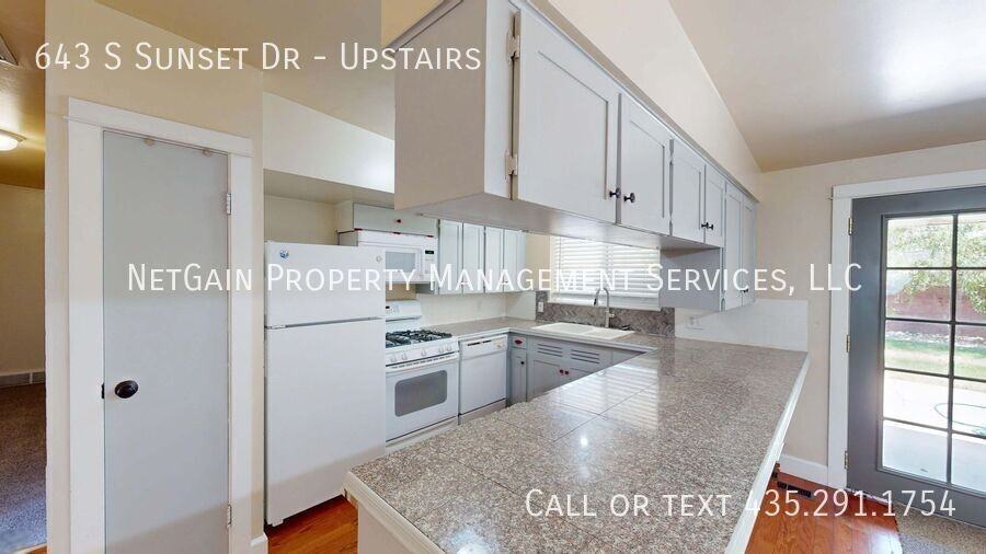 643 S Sunset Dr - Photo 5 of 23