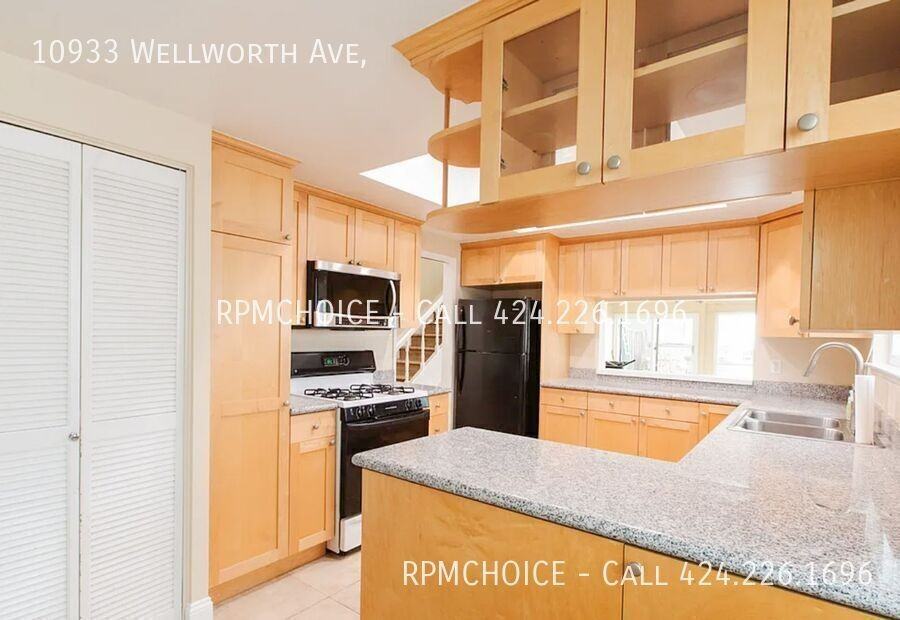 10933 Wellworth Ave - Photo 7 of 30