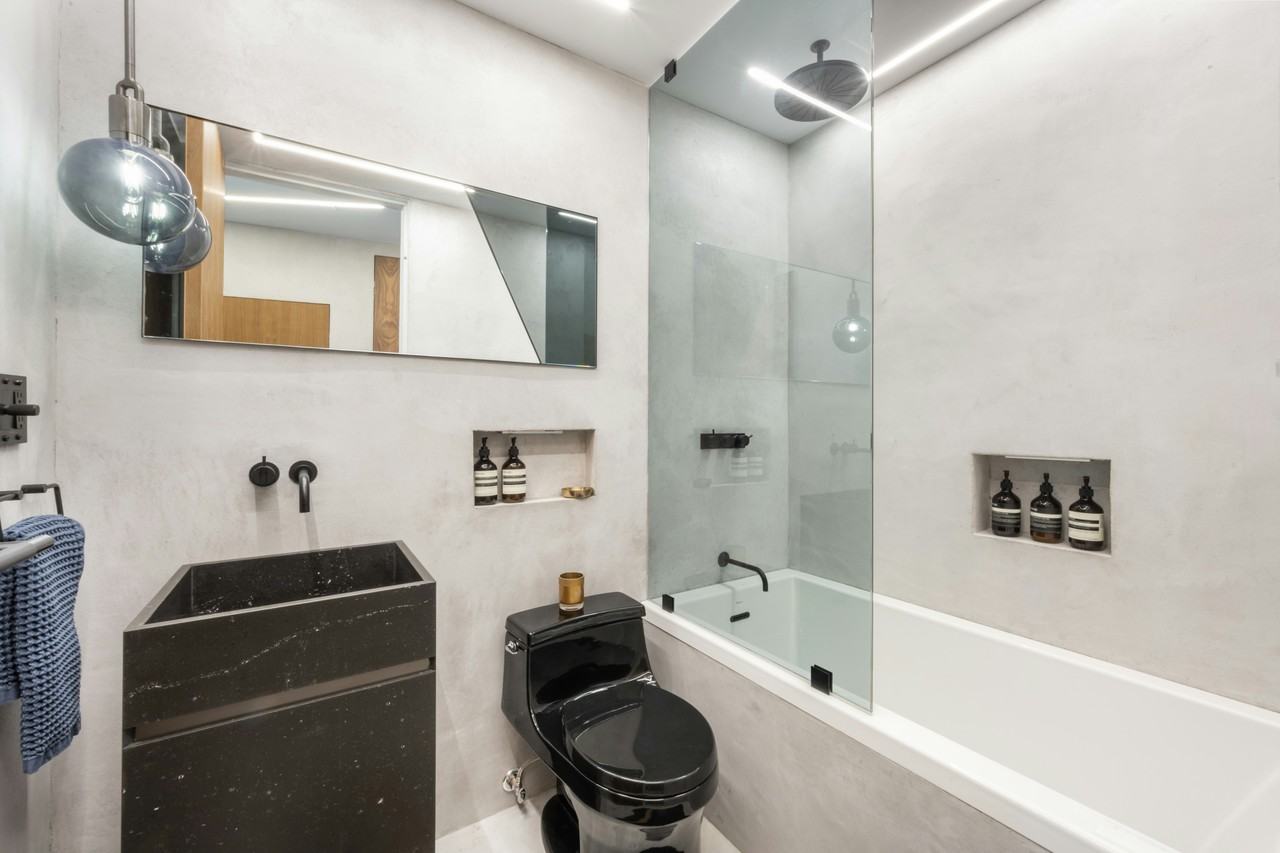 176 Mulberry St #3 - Photo 7 of 8