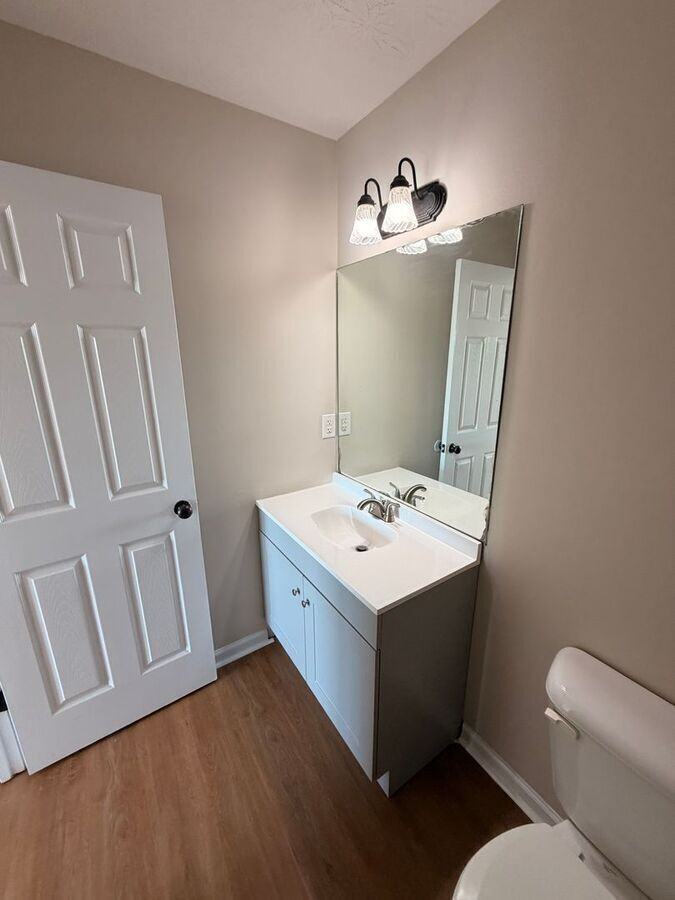 223 Ridgewood Dr - Photo 2 of 23