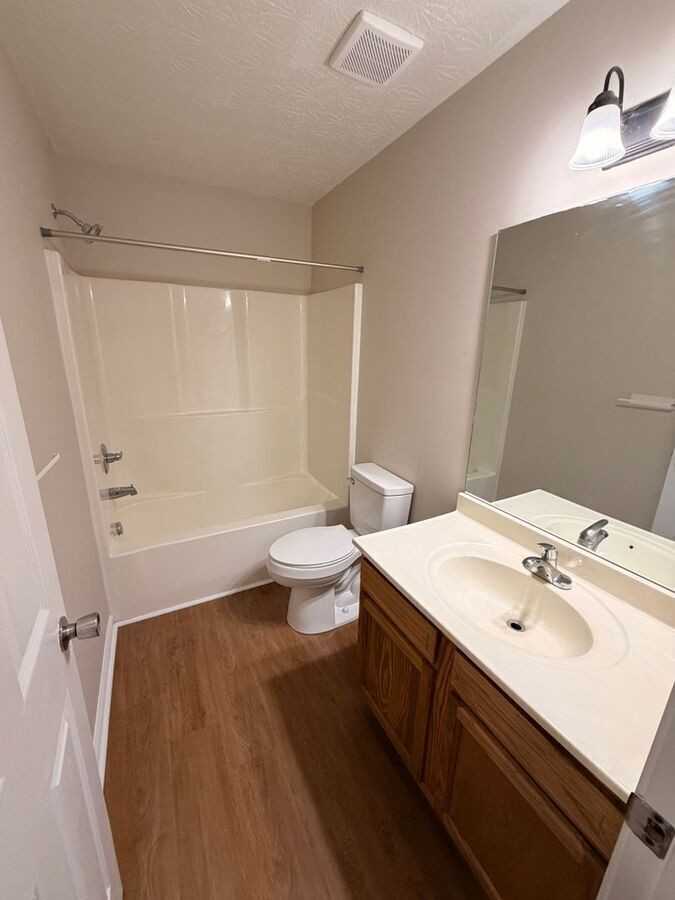 223 Ridgewood Dr - Photo 7 of 23