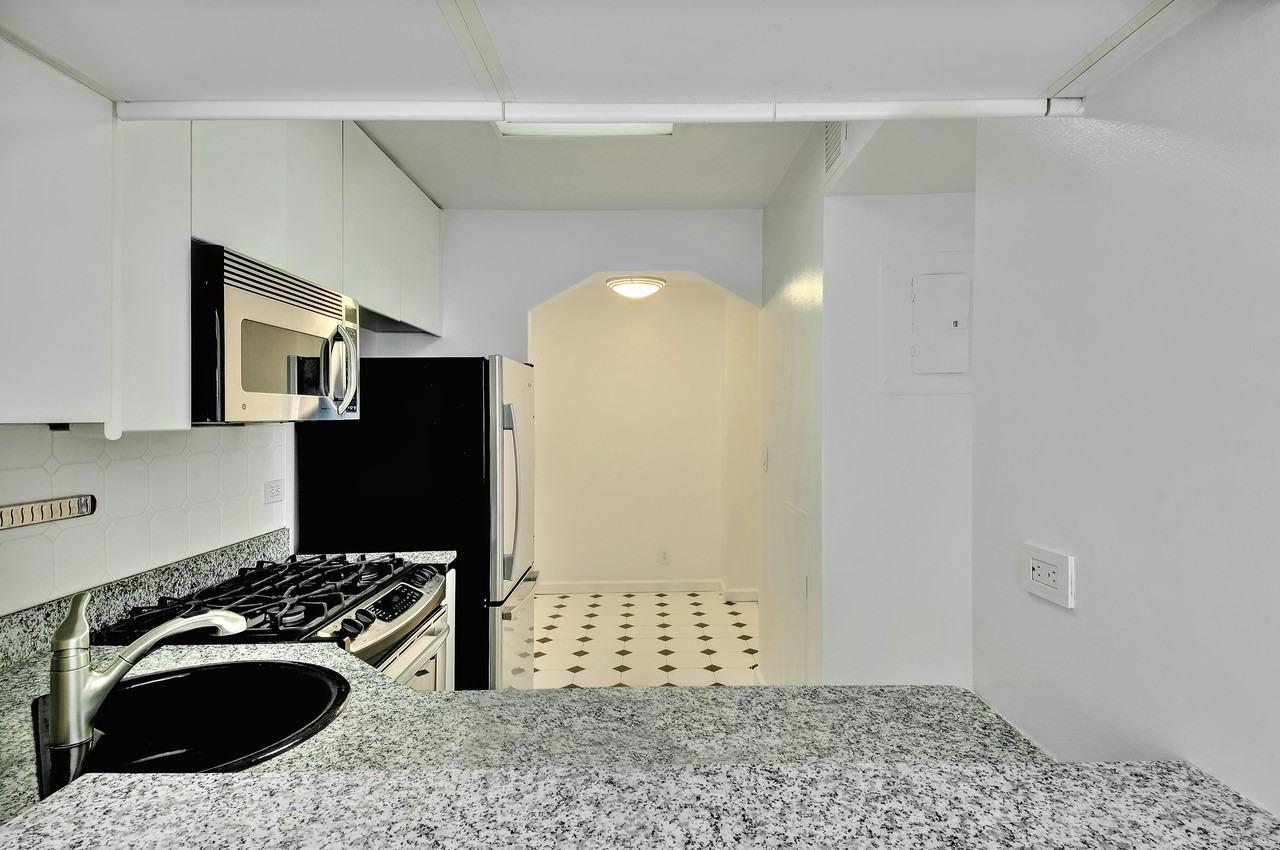 324 W 23rd St #6A - Photo 3 of 9