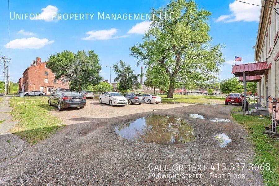 49 Dwight St #1stFL - Photo 5 of 18