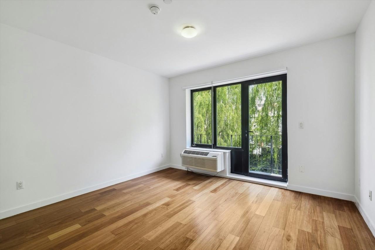 125 S 1st St #3 - Photo 5 of 11