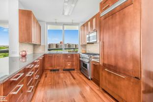 640 W 237th St #10C - Photo 1 of 1