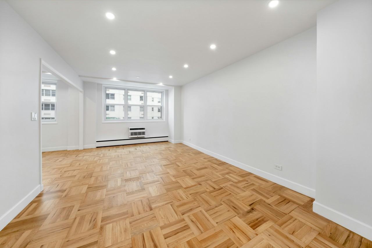 63 E 9th St #6M - Photo 2 of 9