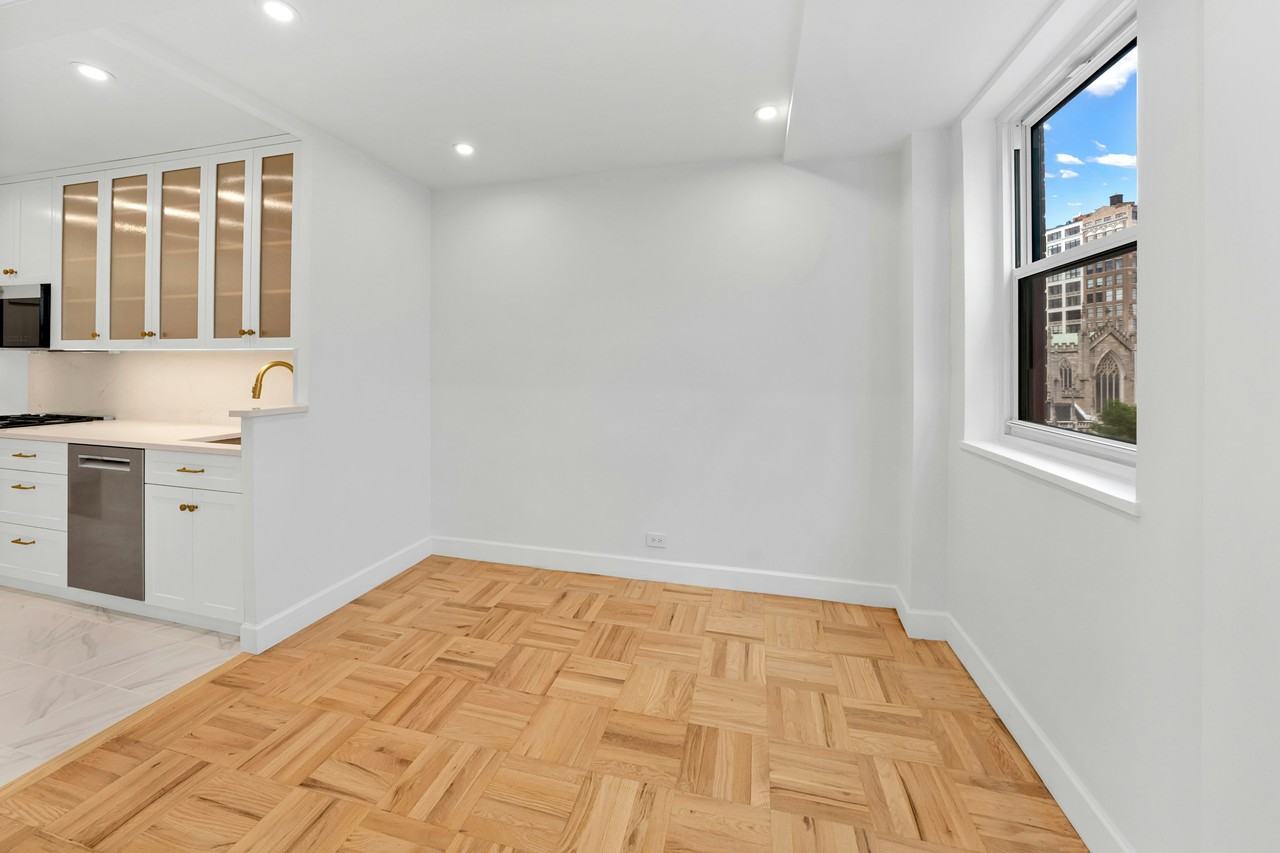 63 E 9th St #6M - Photo 4 of 9