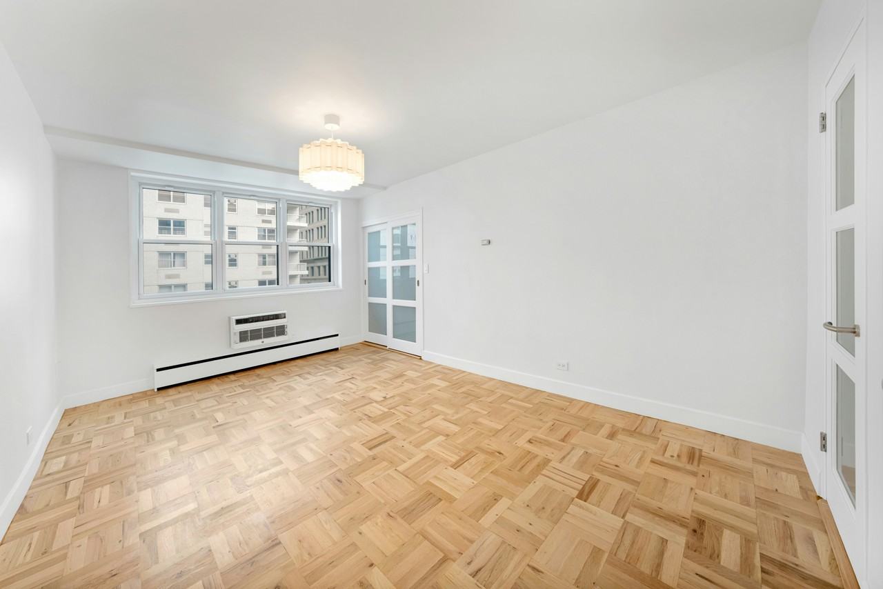 63 E 9th St #6M - Photo 7 of 9