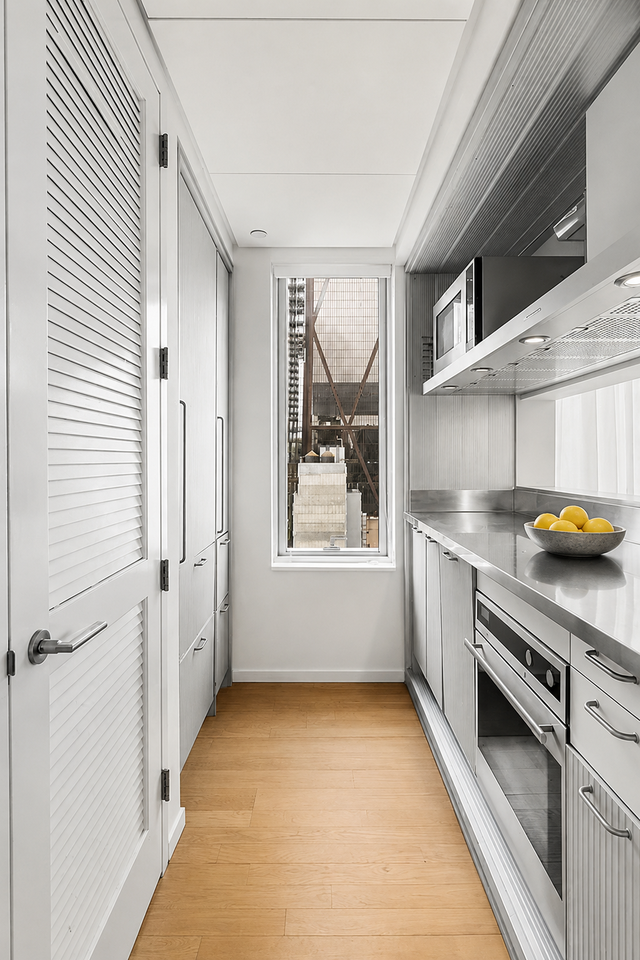 18 W 48th St #24C - Photo 4 of 7