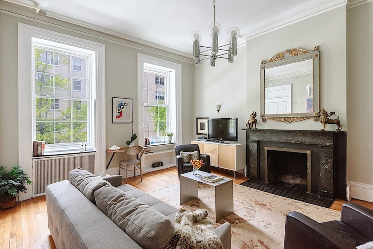 13 E 9th St #3F