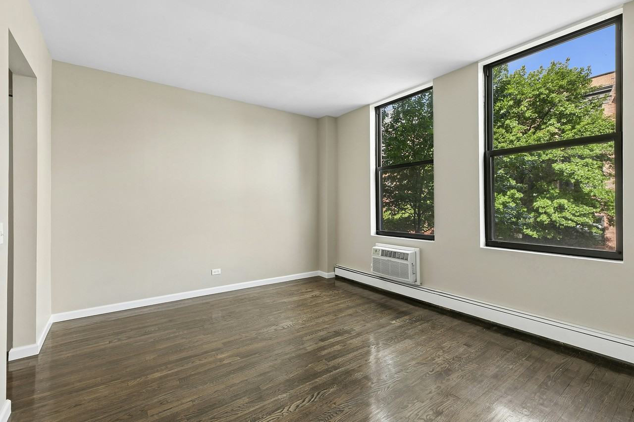 48 W 105th St #2B - Photo 5 of 9