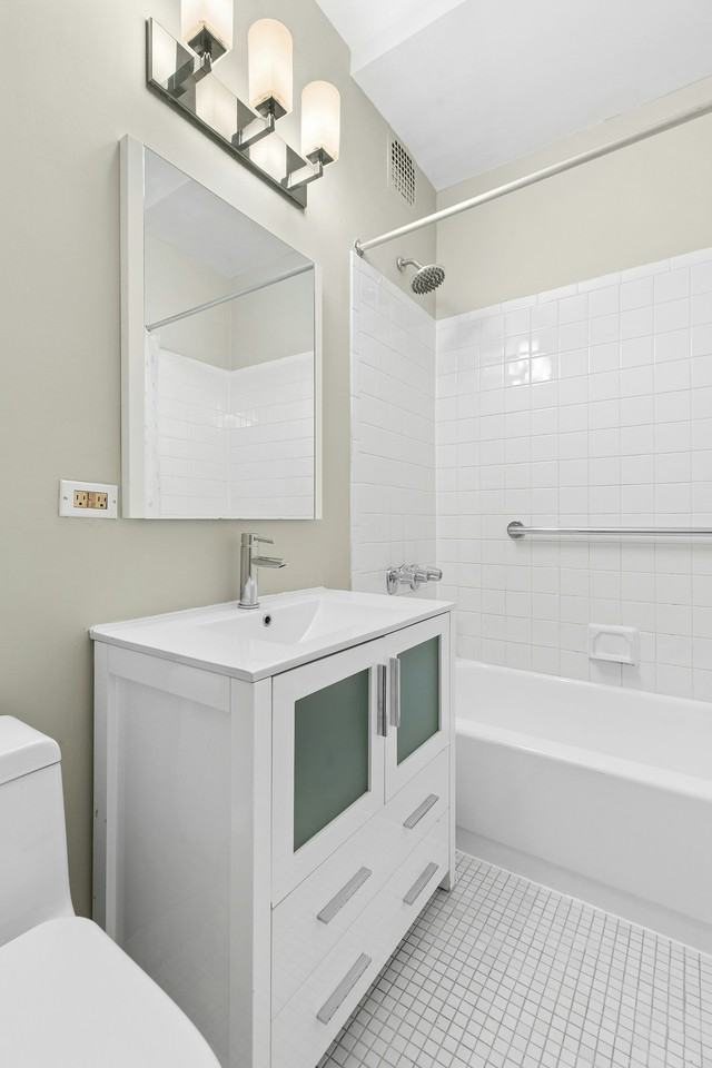 48 W 105th St #2B - Photo 6 of 9