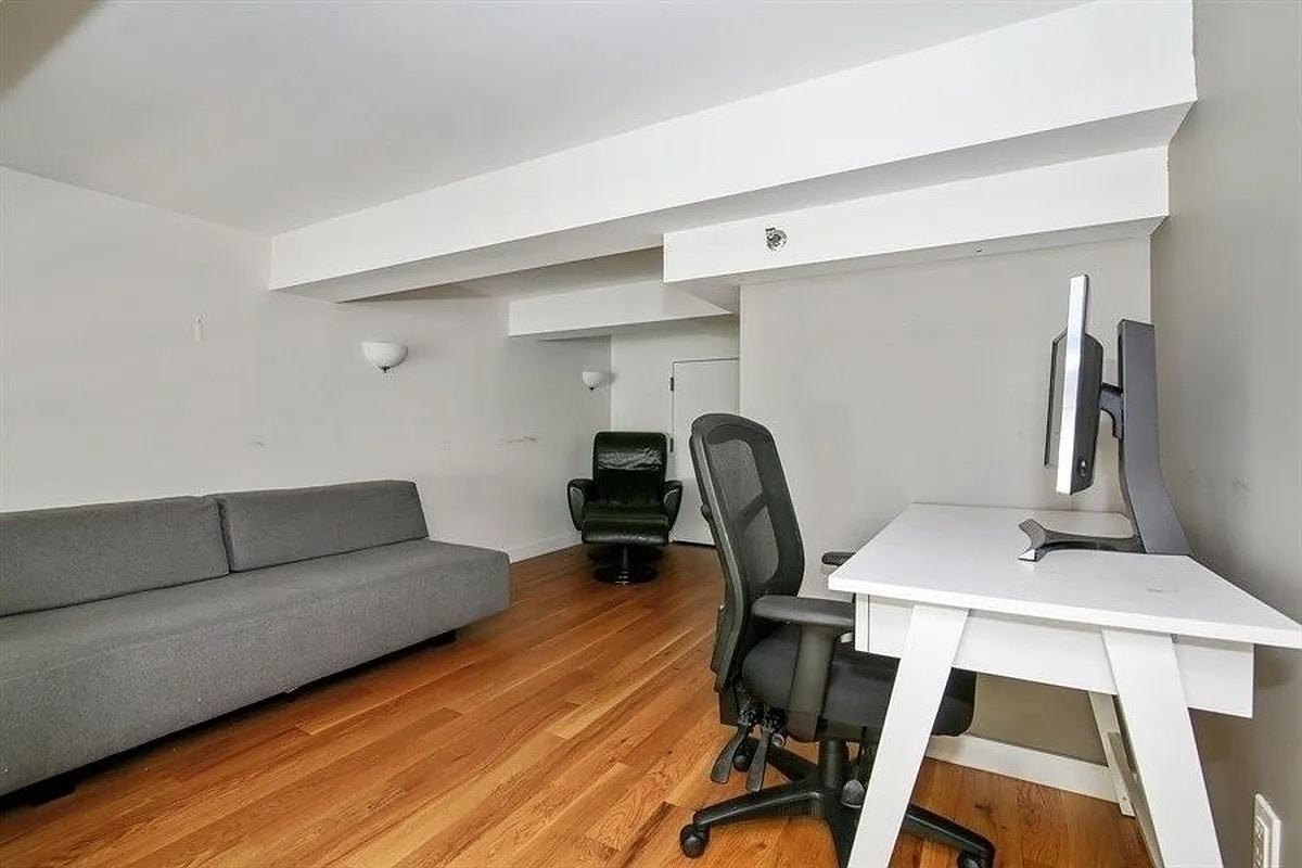 236 N 7th St #2L - Photo 3 of 8