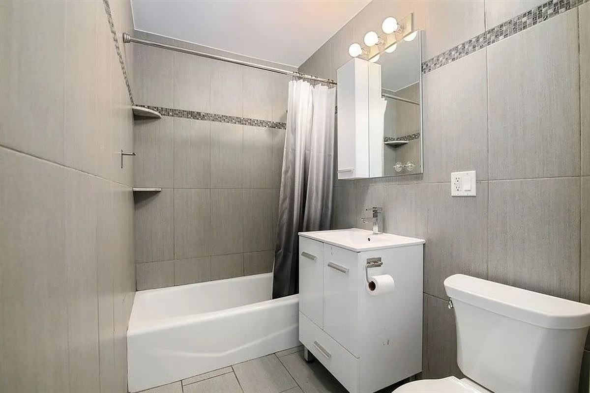 236 N 7th St #2L - Photo 5 of 8