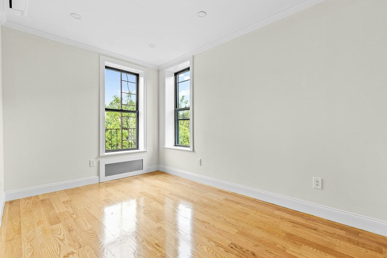 206 7th Ave #4 - Photo 6 of 11