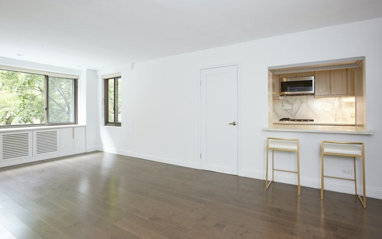 425 E 63rd St #W2E - Photo 2 of 7