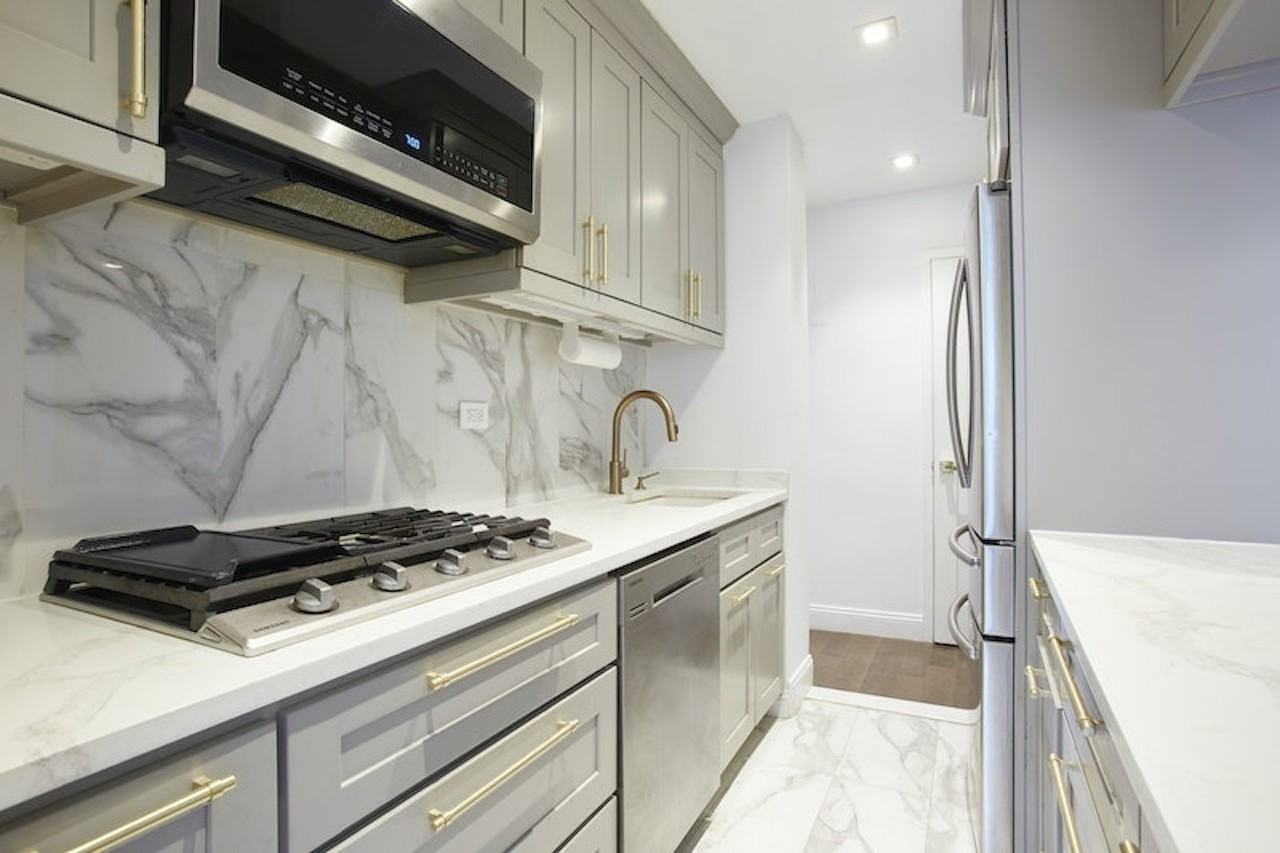 425 E 63rd St #W2E - Photo 3 of 7